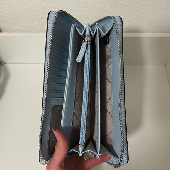 NWOT Michael Kors Jet Set Large Travel Continental Wallet Leather - Picture 6 of 12